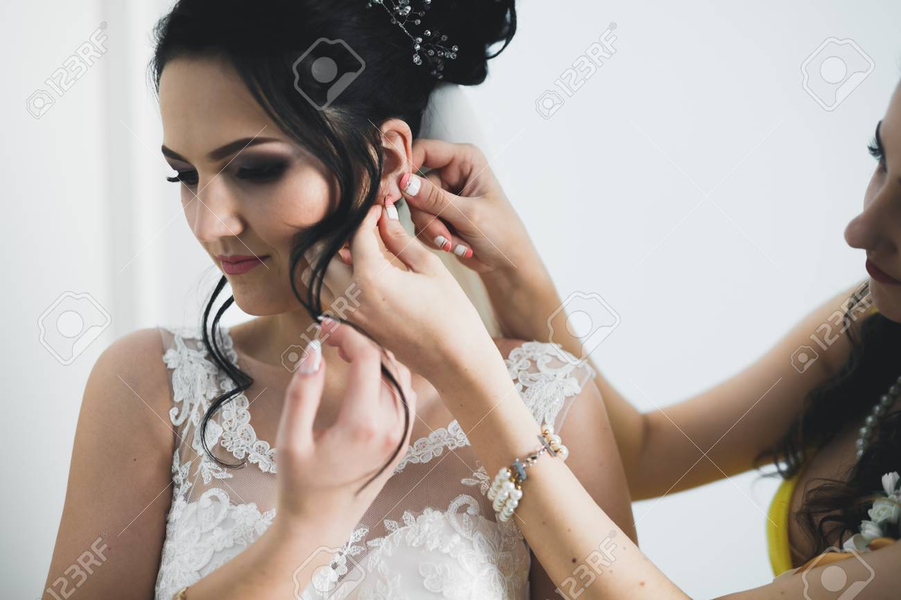 Essential Tips for Flawless Bridal Makeup