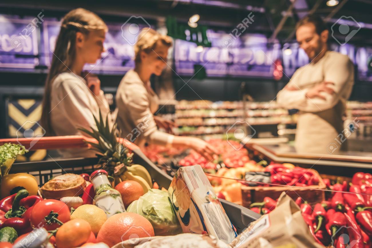 Navigating the Grocery Store: How to Shop Smart for Nutritious Foods?