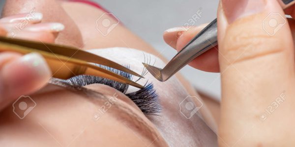 The Step-by-Step Guide to Lash Removal