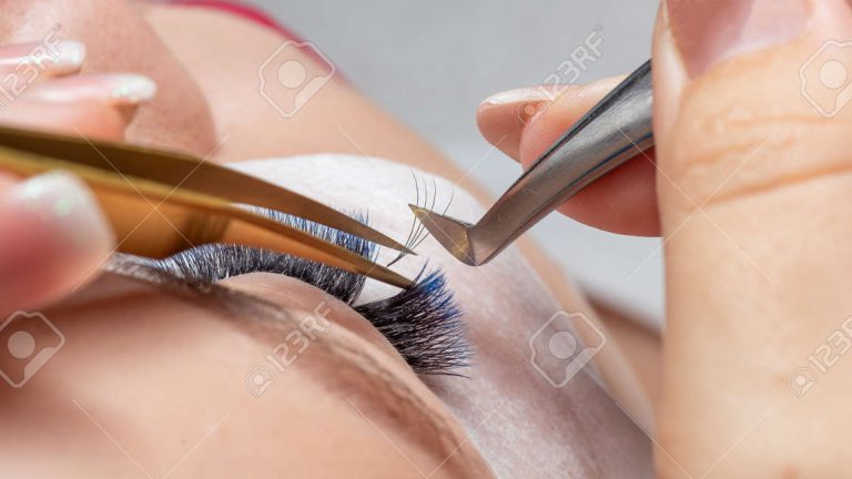 The Step-by-Step Guide to Lash Removal