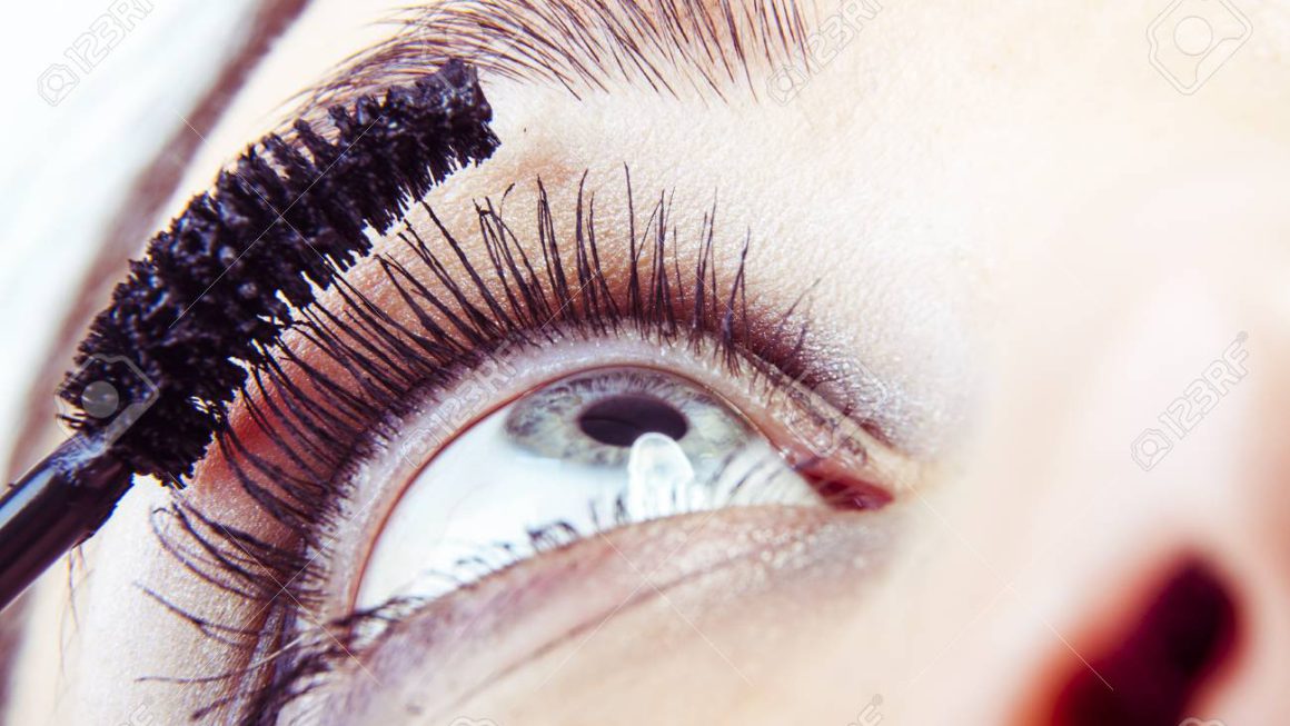 Eye Lash Extention